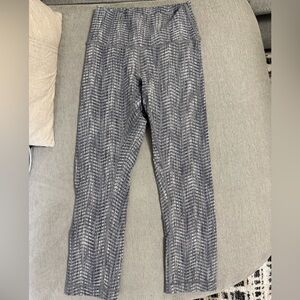 Lululemon Gray and White Patterned Leggings